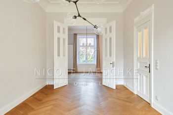 Weitläufige Räumlichkeiten